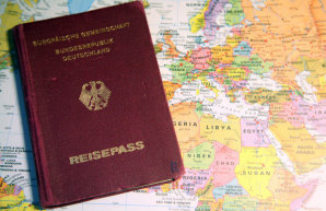 Symbolbild - Urlaub - Reisen - Reisepass